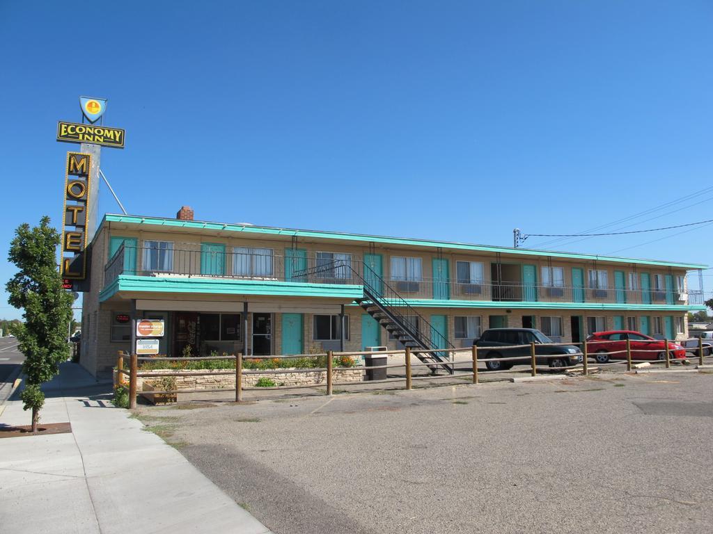 Economy Inn Ontario Exterior foto